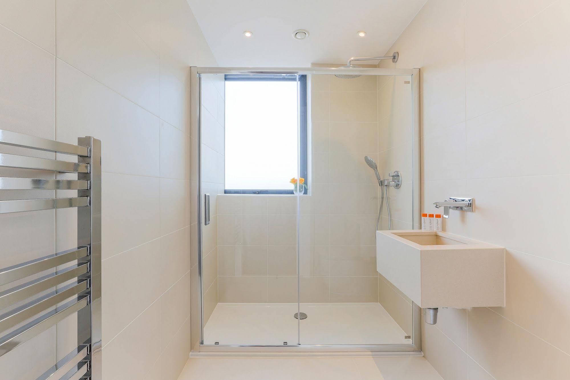 Swiss Cottage One لندن المظهر الخارجي الصورة